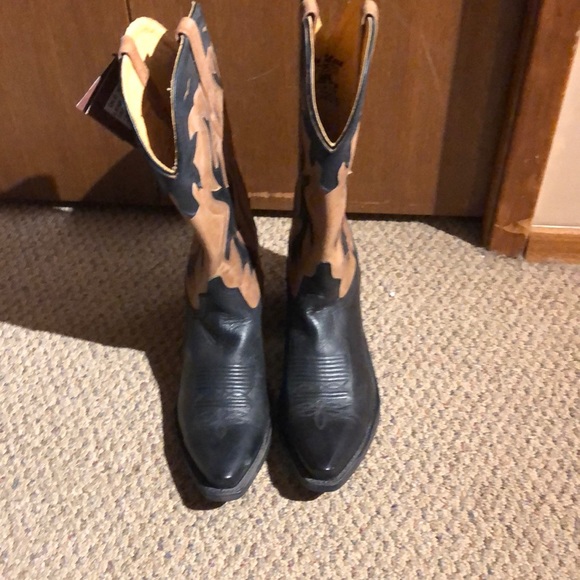 Women’s cowboy boots - Picture 2 of 4